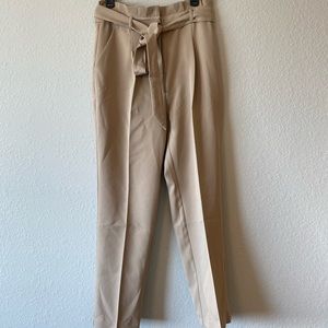 High-Waisted Pant